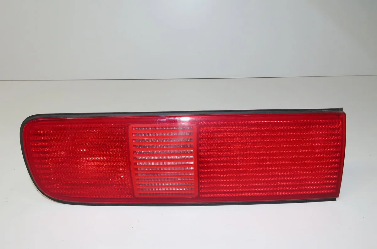 Feu arrière intérieur droit Renault SAFRANE II (B54_) 2.0 16v (b54l) (1996-2000) occasion