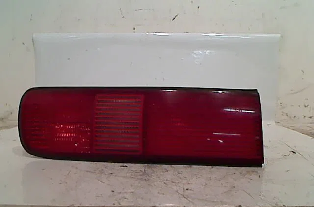Feu arrière intérieur droit Renault SAFRANE II (B54_) 2.2 dt (b54g) (1996-2000) 5 portes occasion