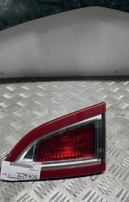 Feu arrière intérieur droit RENAULT SCENIC 3 PHASE 1 occasion
