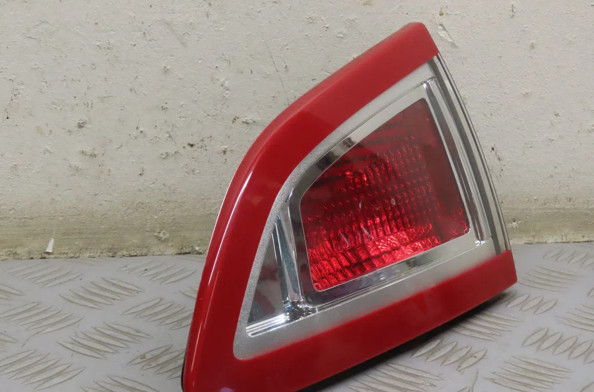 Feu arrière intérieur droit Renault SCÉNIC III (JZ0-1_) 1.5 dci (jz02, jz0r) (2010) occasion