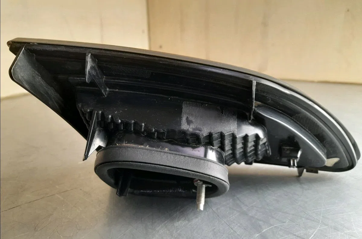 Feu arrière intérieur droit Renault SCÉNIC III (JZ0-1_) 1.5 dci (jz02, jz0r) (2010) occasion