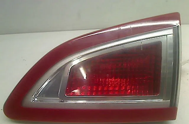 Feu arrière intérieur droit Renault SCÉNIC III (JZ0-1_) 1.9 dci (jz0j, jz1j, jz1k, jz1s) (2009) occasion