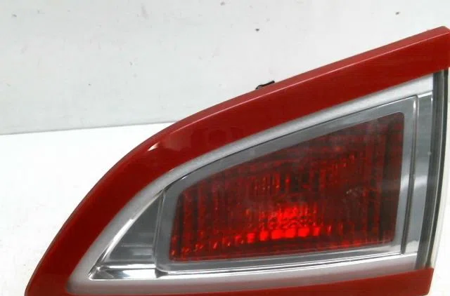 Feu arrière intérieur droit Renault SCÉNIC III (JZ0-1_) 1.9 dci (jz0j, jz1j, jz1k, jz1s) (2009) occasion