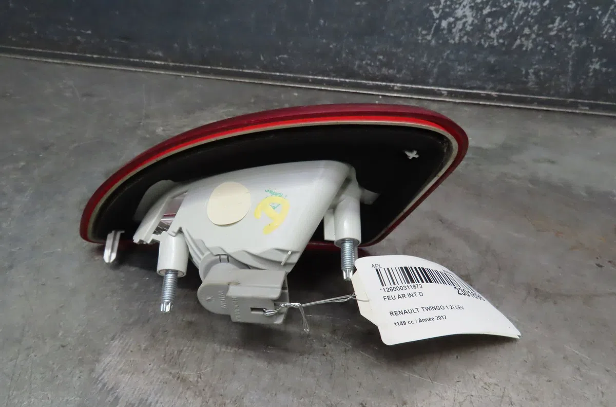 Feu arrière intérieur droit Renault TWINGO II (CN0_) 1.2 16v (cn04, cn0a, cn0b) (2007-2014) 3 portes occasion