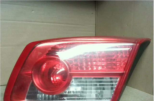 Feu arrière intérieur droit Renault VEL SATIS (BJ0_) 2.2 dci (bj0e, bj0f) (2002-2009) 5 portes occasion