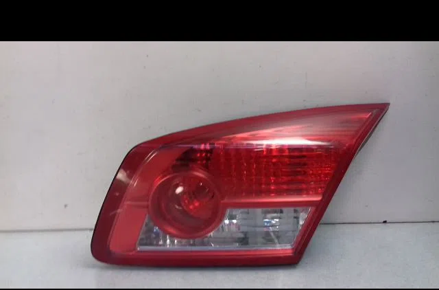 Feu arrière intérieur droit Renault VEL SATIS (BJ0_) 3.5 v6 (bj0r, bj0v, bj0u) (2002) occasion