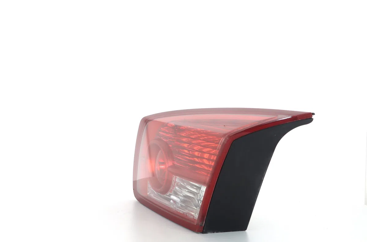 Feu arrière intérieur droit Renault VEL SATIS (BJ0_) 3.5 v6 (bj0r, bj0v, bj0u) (2002) occasion