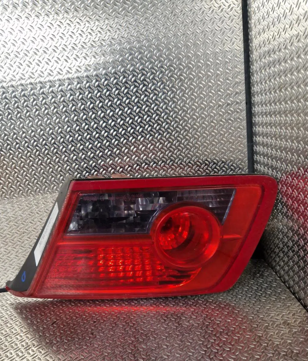 Feu arrière intérieur droit RENAULT VEL SATIS  VEL SATIS PHASE 1 occasion