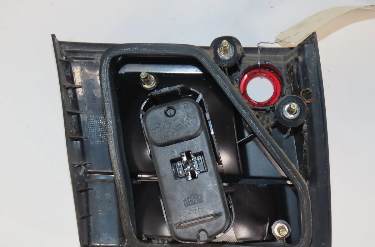 Feu arrière intérieur droit Saab 9-3 (YS3D) 2.0 turbo (1999-2002) occasion