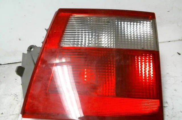 Feu arrière intérieur droit Saab 9-5 Break (YS3E) 3.0 tid (2001-2005) occasion