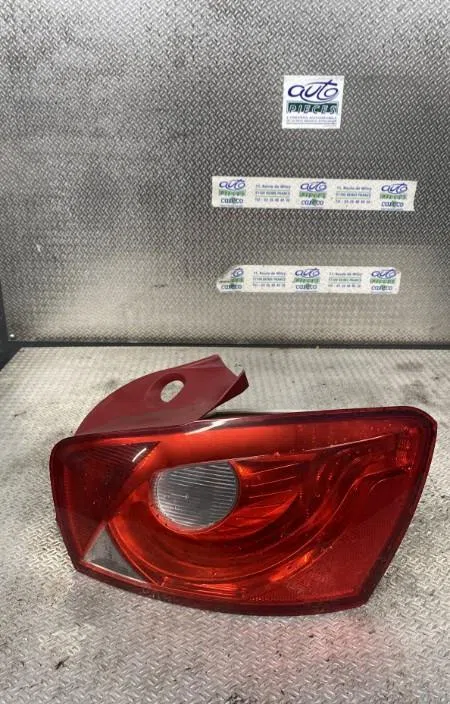 Feu arrière intérieur droit SEAT IBIZA 4  IBIZA 4 PHASE 1 occasion