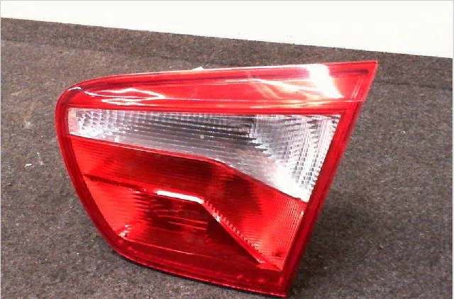 Feu arrière intérieur droit SEAT IBIZA IV Phase 1 ST 05-2010--01-2012 1.6 TDI 90ch occasion