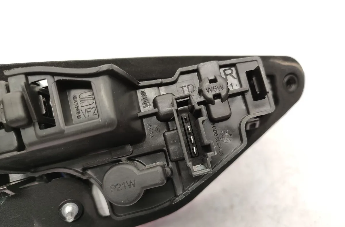 Feu arrière intérieur droit SEAT LEON 3 PHASE 1 occasion