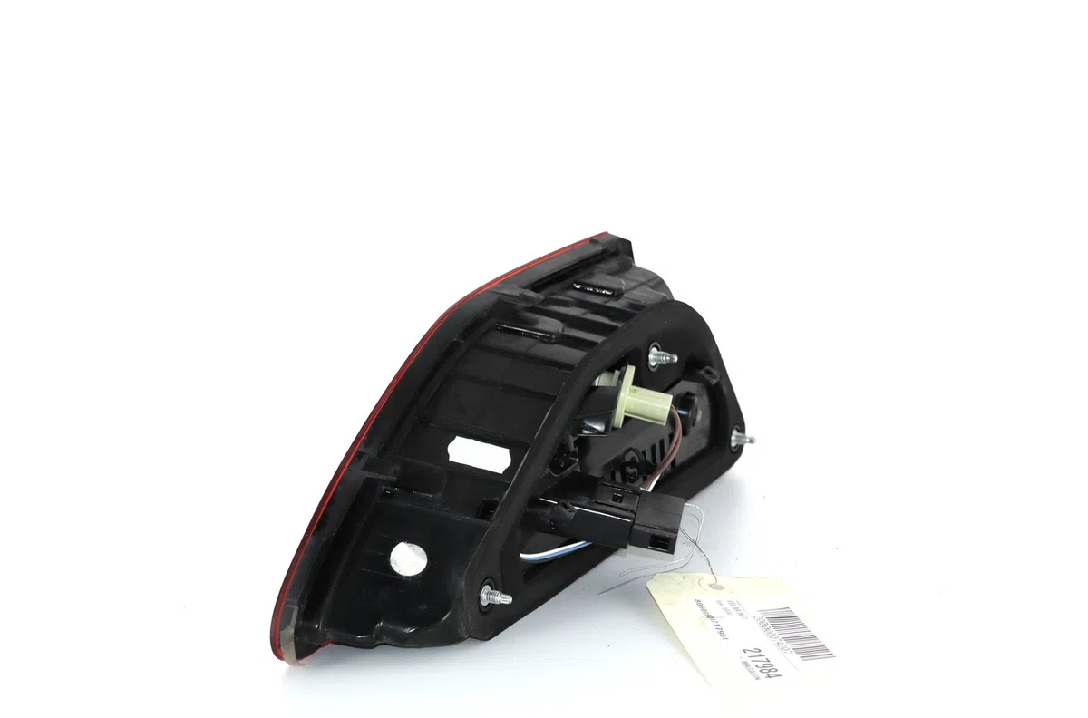 Feu arrière intérieur droit Seat LEON (5F1) 1.4 tsi (2012-2016) occasion