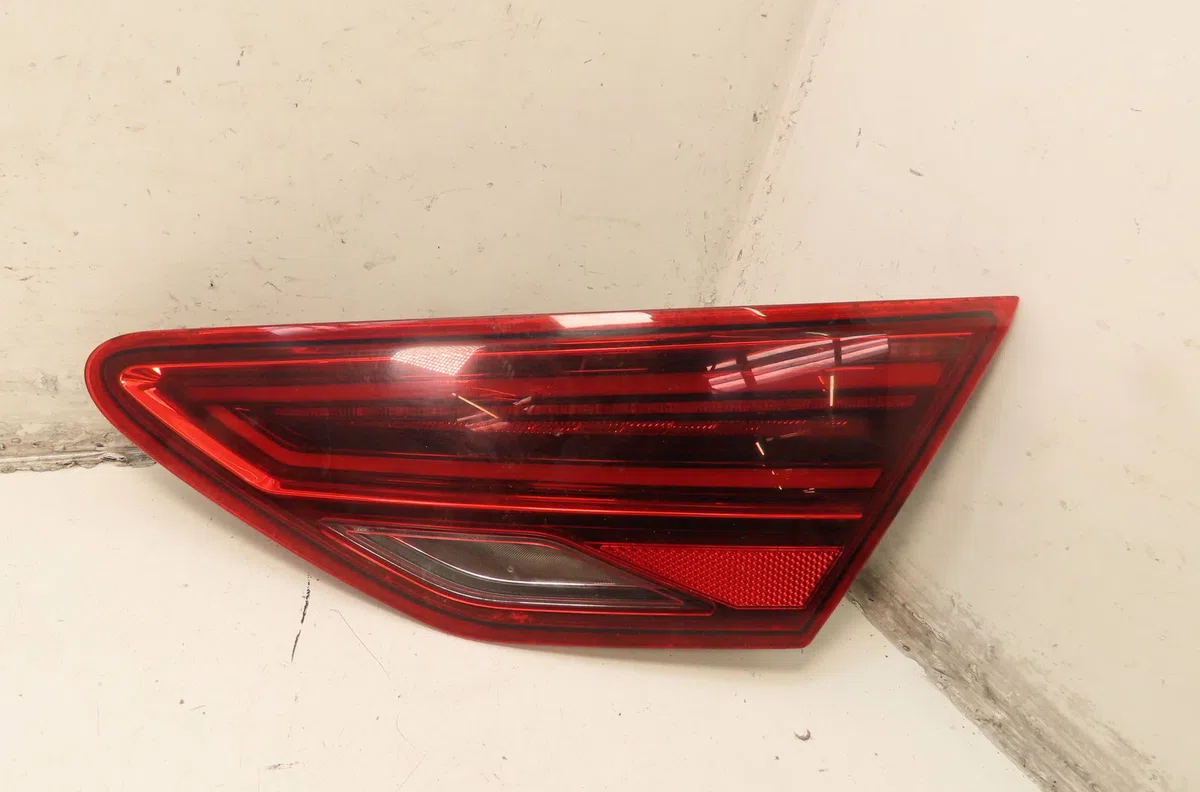 Feu arrière intérieur droit Seat LEON (5F1) 1.5 tsi (2018-2020) occasion
