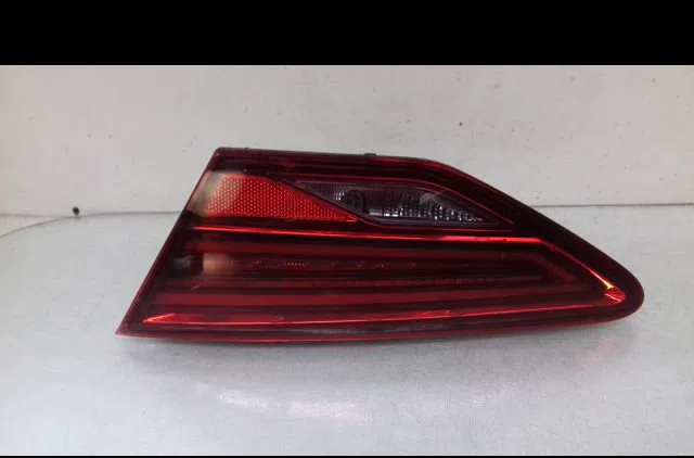 Feu arrière intérieur droit Seat LEON (5F1) 2.0 tdi (2012-2020) occasion