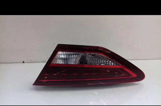 Feu arrière intérieur droit Seat LEON SC (5F5) 2.0 tdi (2013-2018) occasion