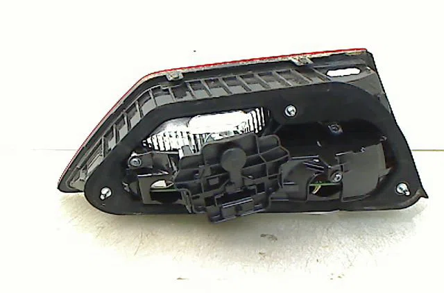 Feu arrière intérieur droit Seat LEON ST (5F8) 1.4 tsi (2013-2020) occasion