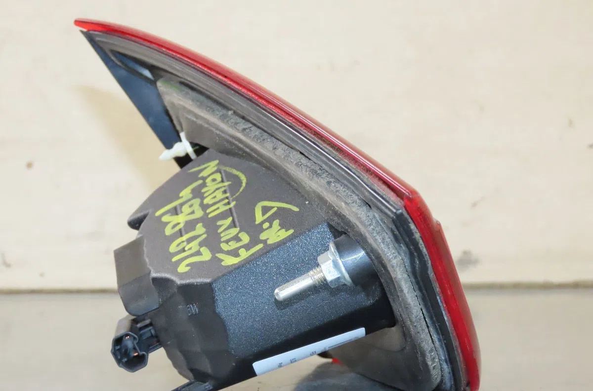 Feu arrière intérieur droit Suzuki SX4 S-CROSS (JY) 1.6 ddis allgrip (akk 416d) (2013) occasion