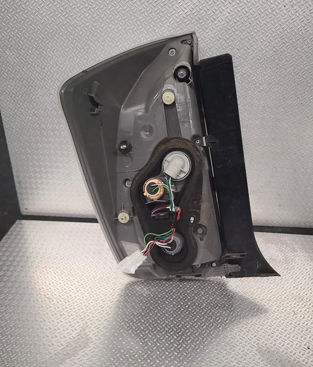 Feu arrière intérieur droit Toyota PRIUS (_W3_) 1.8 hybrid (zvw3_) (2008) occasion