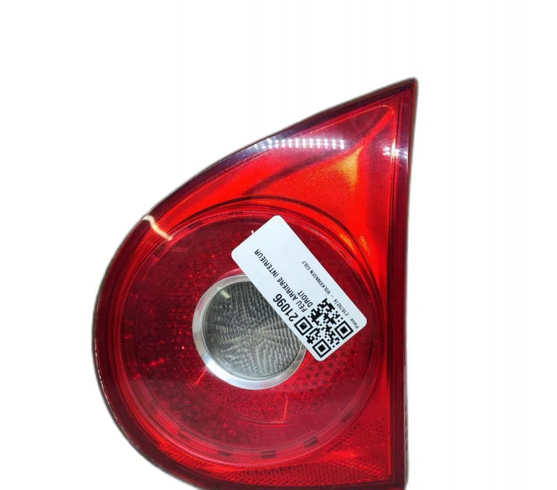 FEU ARRIERE INTERIEUR DROIT VOLKSWAGEN GOLF 1K6945094E