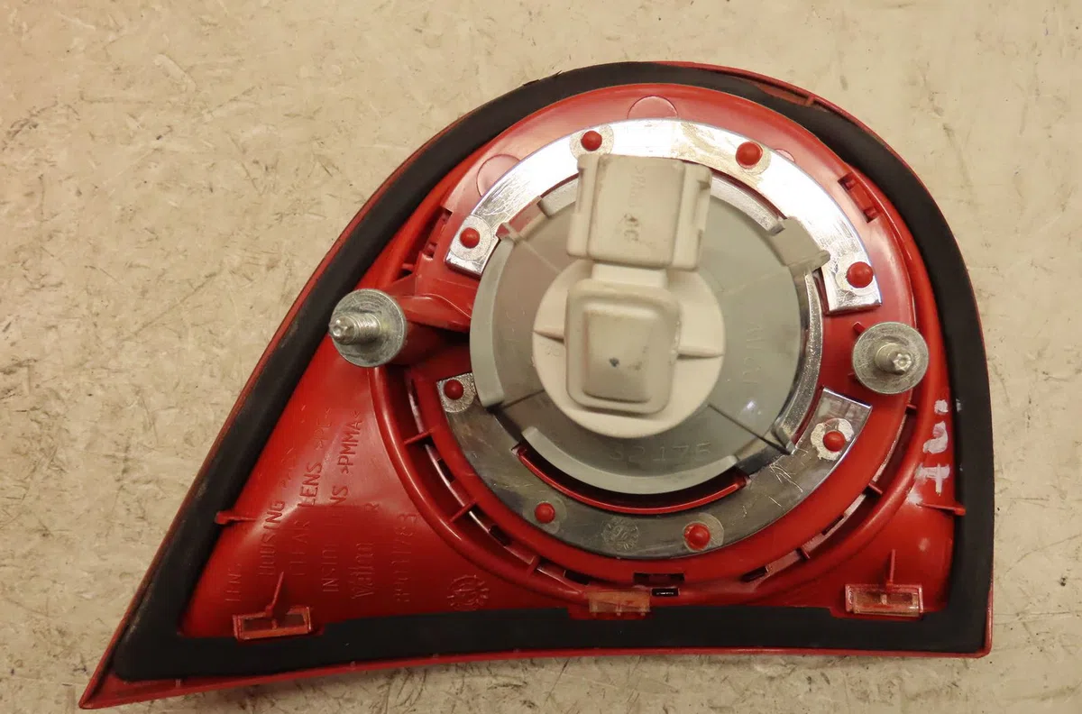 Feu arrière intérieur droit Volkswagen GOLF V (1K1) 1.4 16v (2003-2006) occasion