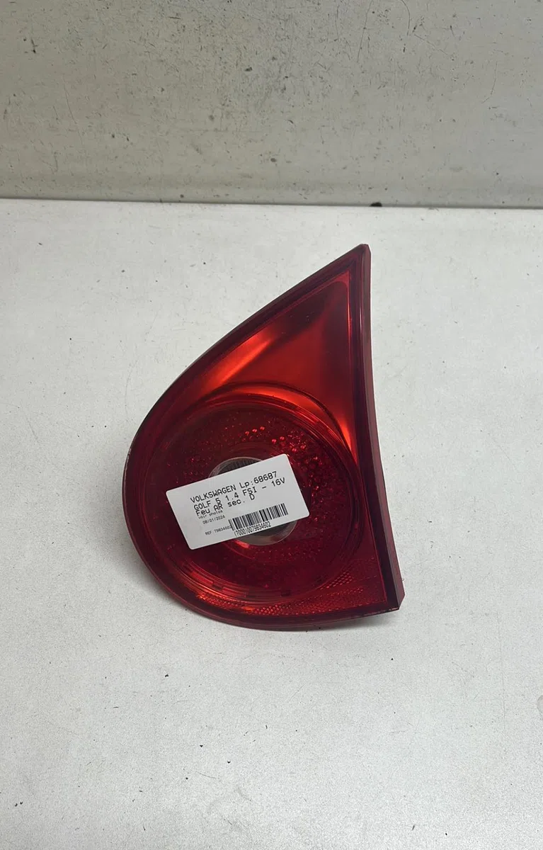 Feu arrière intérieur droit Volkswagen GOLF V (1K1) 1.4 fsi (2003-2006) occasion