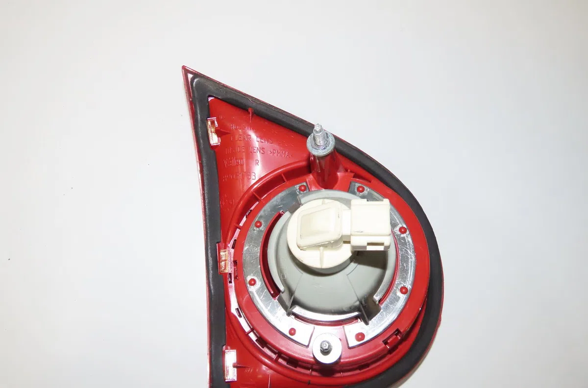Feu arrière intérieur droit Volkswagen GOLF V (1K1) 1.6 fsi (2003-2008) occasion