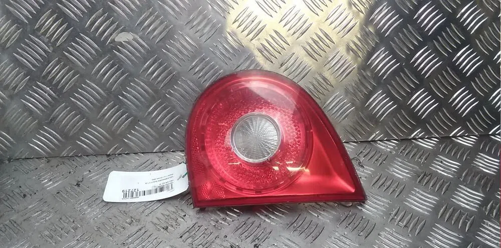 Feu arrière intérieur droit Volkswagen GOLF V (1K1) 1.9 tdi (2003-2008) 5 portes occasion