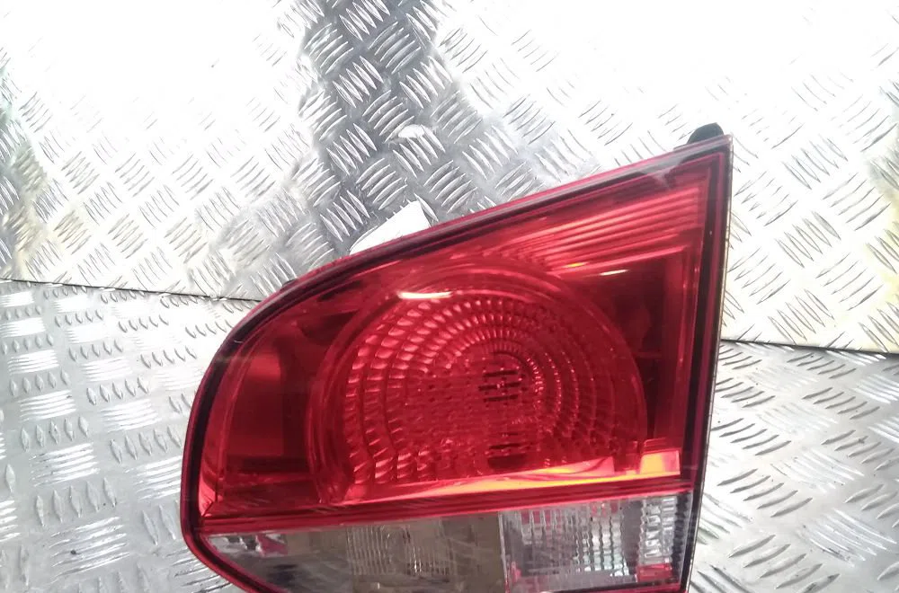 Feu arrière intérieur droit VOLKSWAGEN GOLF VI 0 occasion