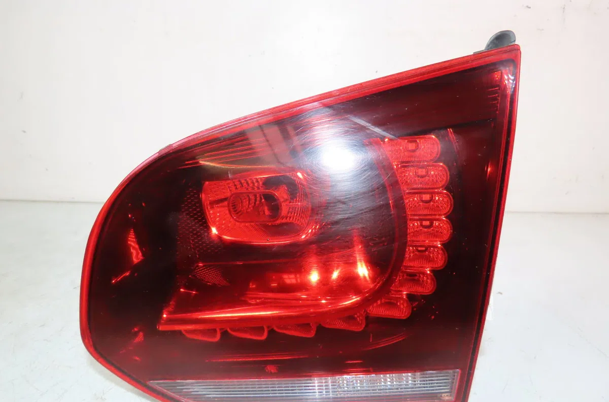 Feu arrière intérieur droit Volkswagen GOLF VI (5K1) 2.0 gti (2009-2012) occasion