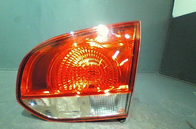 Feu arrière intérieur droit Volkswagen GOLF VI (5K1) 2.0 tdi (2008-2013) 5 portes occasion