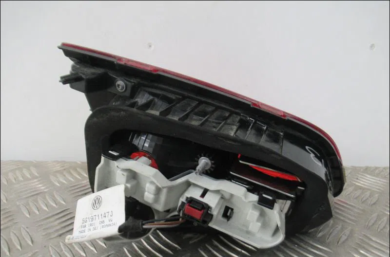 Feu arrière intérieur droit Volkswagen GOLF VII (5G1, BQ1, BE1, BE2) 2.0 tdi (2012-2020) 5 portes occasion