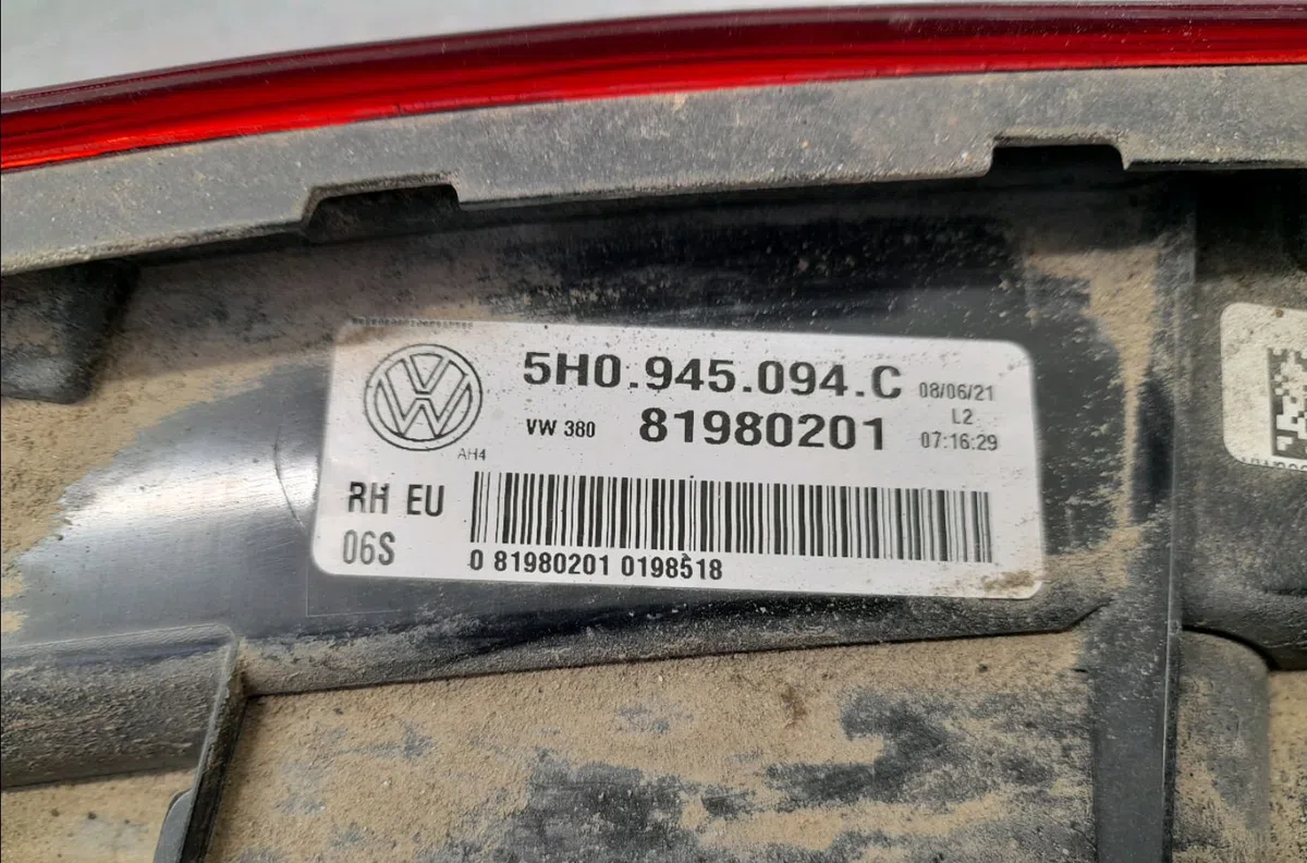 Feu arrière intérieur droit Volkswagen GOLF VIII (CD1) 1.0 etsi (2020) occasion