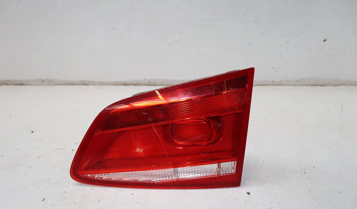 Feu arrière intérieur droit Volkswagen PASSAT B7 Variant (365) 2.0 tdi (2010-2014) occasion
