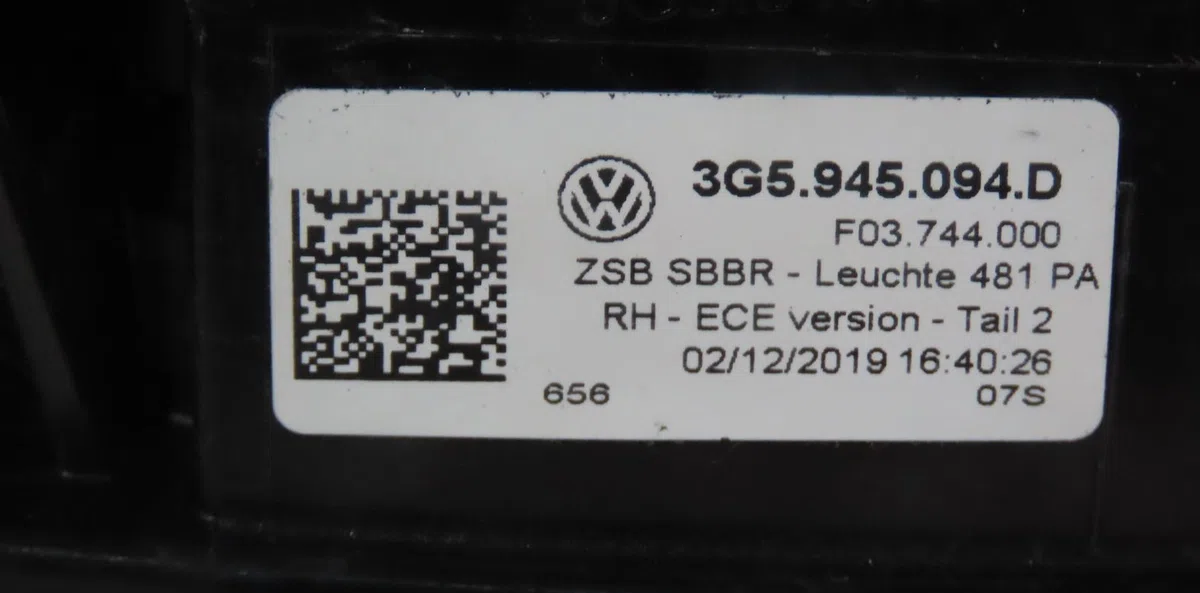 Feu arrière intérieur droit Volkswagen PASSAT B8 (3G2, CB2) 1.6 tdi (2014) occasion