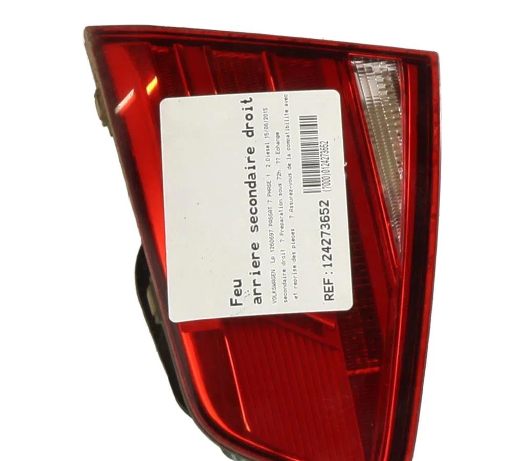 Feu arrière intérieur droit Volkswagen PASSAT B8 (3G2, CB2) 2.0 tdi (2014) occasion