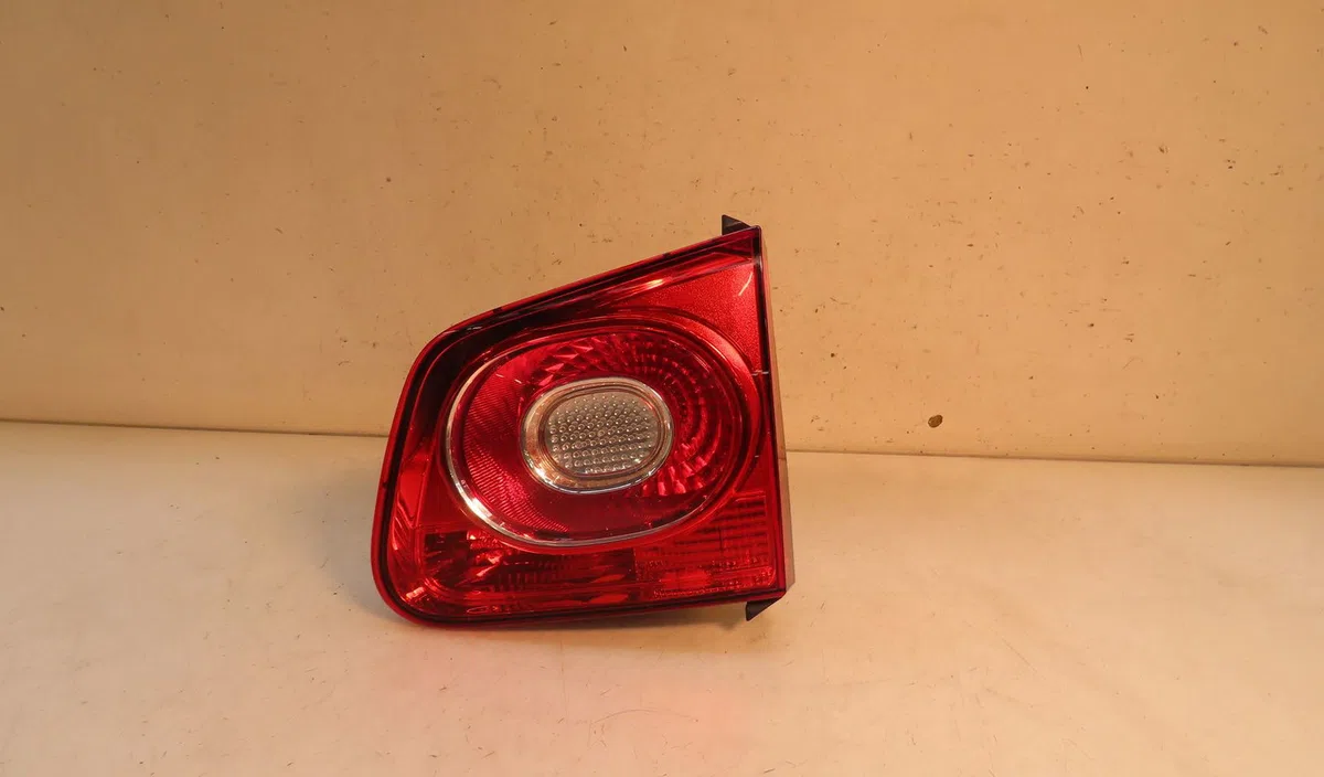 Feu arrière intérieur droit VOLKSWAGEN TIGUAN 2008 occasion