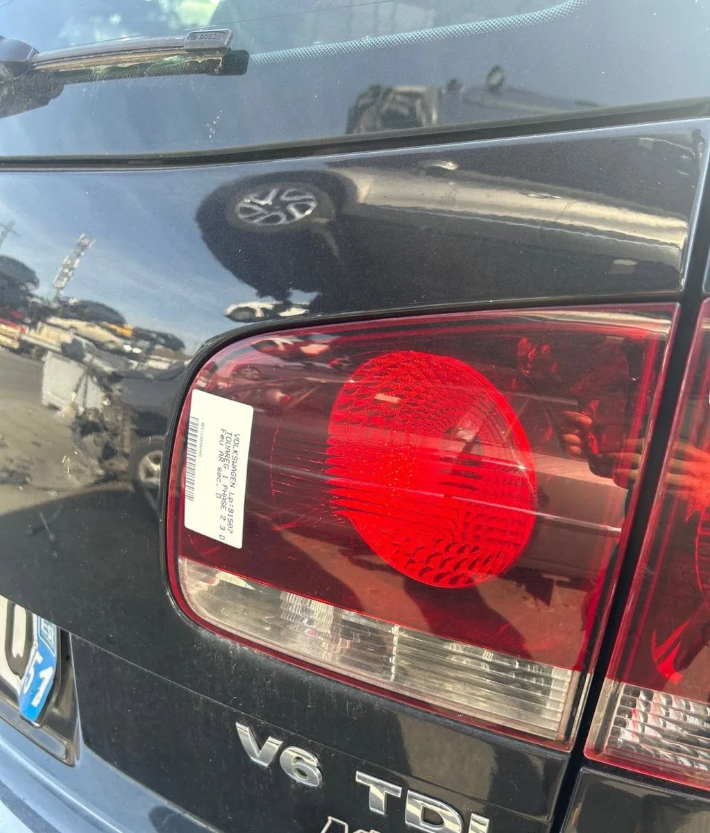 Feu arrière intérieur droit Volkswagen TOUAREG (7LA, 7L6, 7L7) 3.0 v6 tdi (2004-2010) occasion