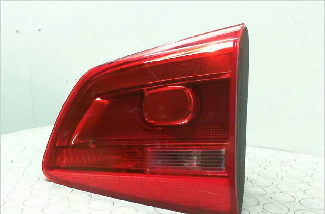 Feu arrière intérieur droit Volkswagen TOURAN (1T3) 1.6 tdi (2010-2015) 5 portes occasion