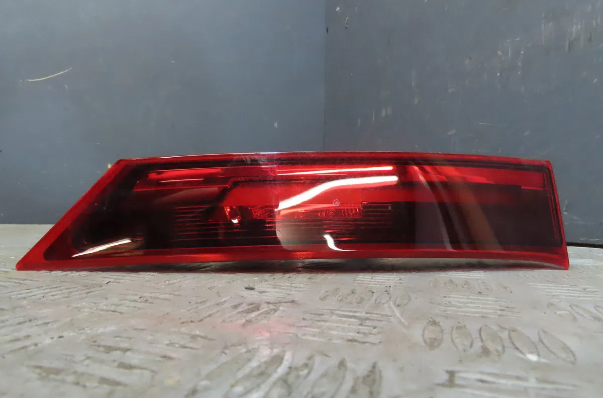 Feu arrière intérieur droit Volvo S90 II (234) D3 (2016-2018) occasion