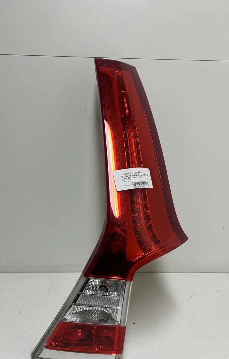 Feu arrière intérieur droit Volvo V70 III (135) D4 (2013-2016) occasion