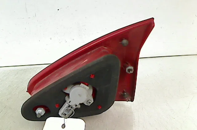 Feu arrière interieur gauche ALFA ROMEO 147 2003 occasion
