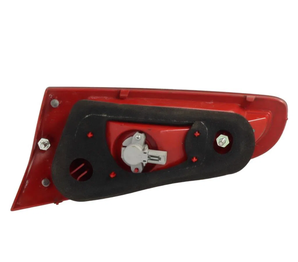 Feu arrière interieur gauche Alfa romeo 147 (937_) 1.9 jtd 16v (937.axg1b, 937.bxg1b) (2002-2010) occasion