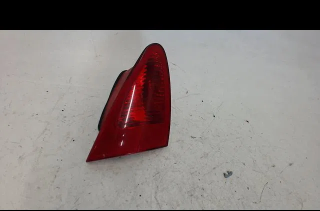 Feu arrière interieur gauche ALFA ROMEO 147 occasion