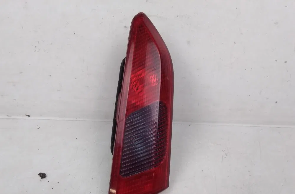 Feu arrière interieur gauche ALFA ROMEO 156 2001 occasion