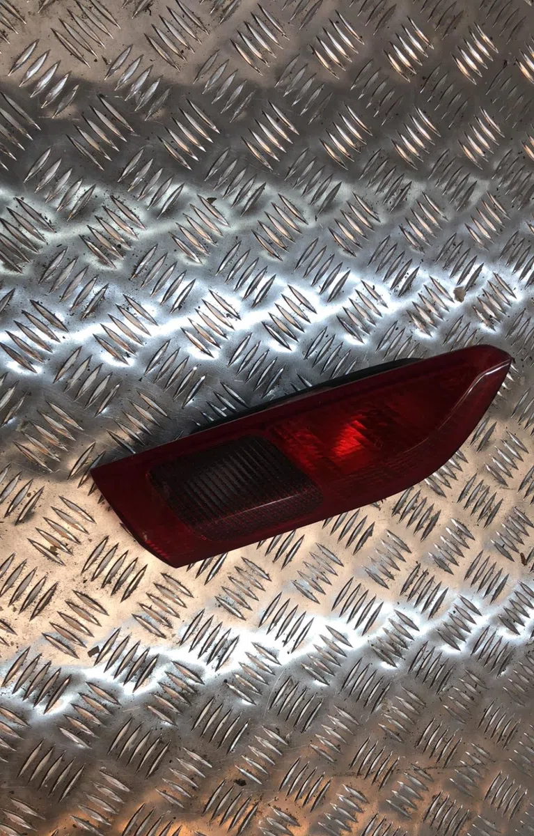 Feu arrière interieur gauche ALFA ROMEO 156 PHASE 1 occasion