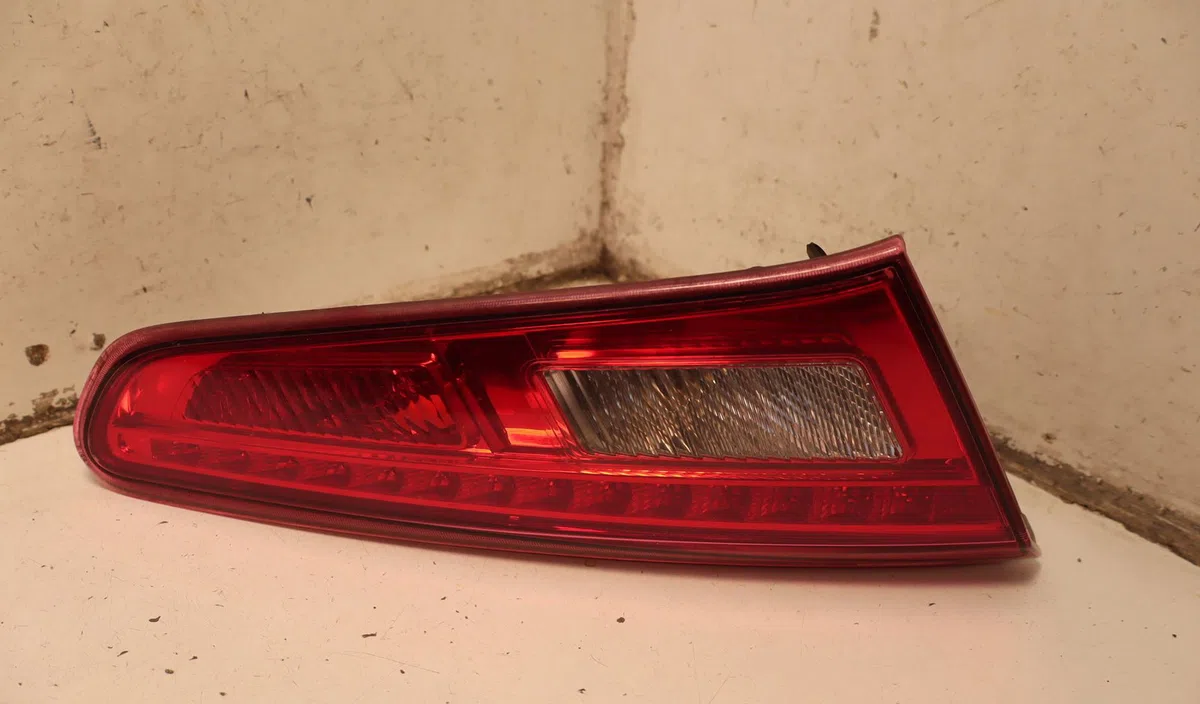 Feu arrière interieur gauche Alfa romeo GIULIETTA (940_) 1.4 tb (940fxa1a, 940fxt1a) (2010-2020) occasion