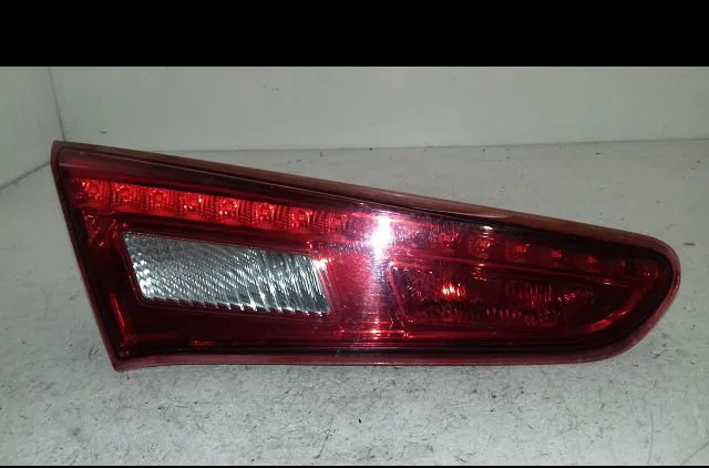 Feu arrière interieur gauche Alfa romeo GIULIETTA (940_) 1.4 tb (940fxb1a, 940fxb11) (2010-2018) occasion