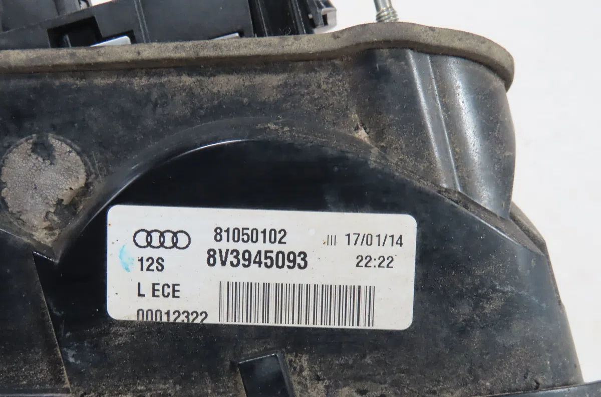 Feu arrière interieur gauche Audi A3 (8V1, 8VK) 1.6 tdi (2013-2017) occasion